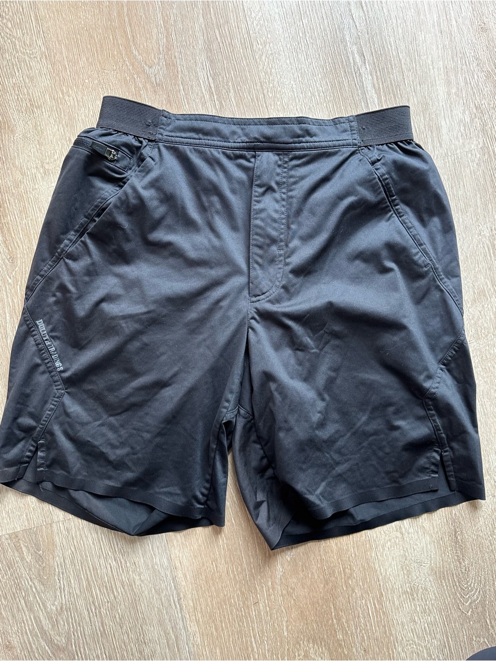 Duluth Trading Co Men's Bullpen Lined Corralling 9" Shorts Athletic Workout M